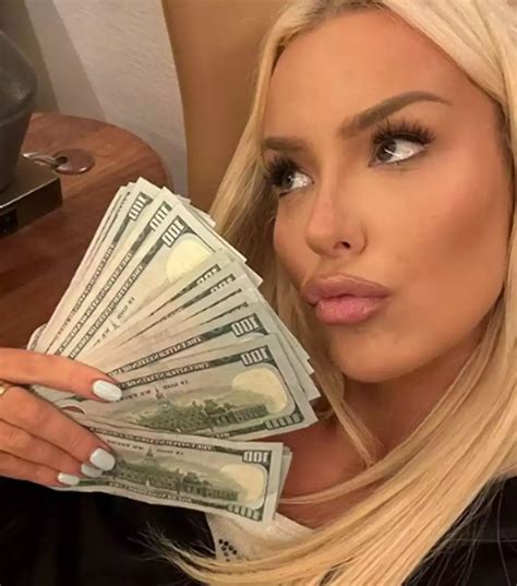 tana onlyfans|YouTuber Tana Mongeau shared photo of OnlyFans earnings to。